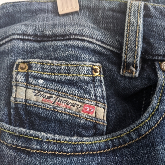 Jeans - Picture 2 of 4